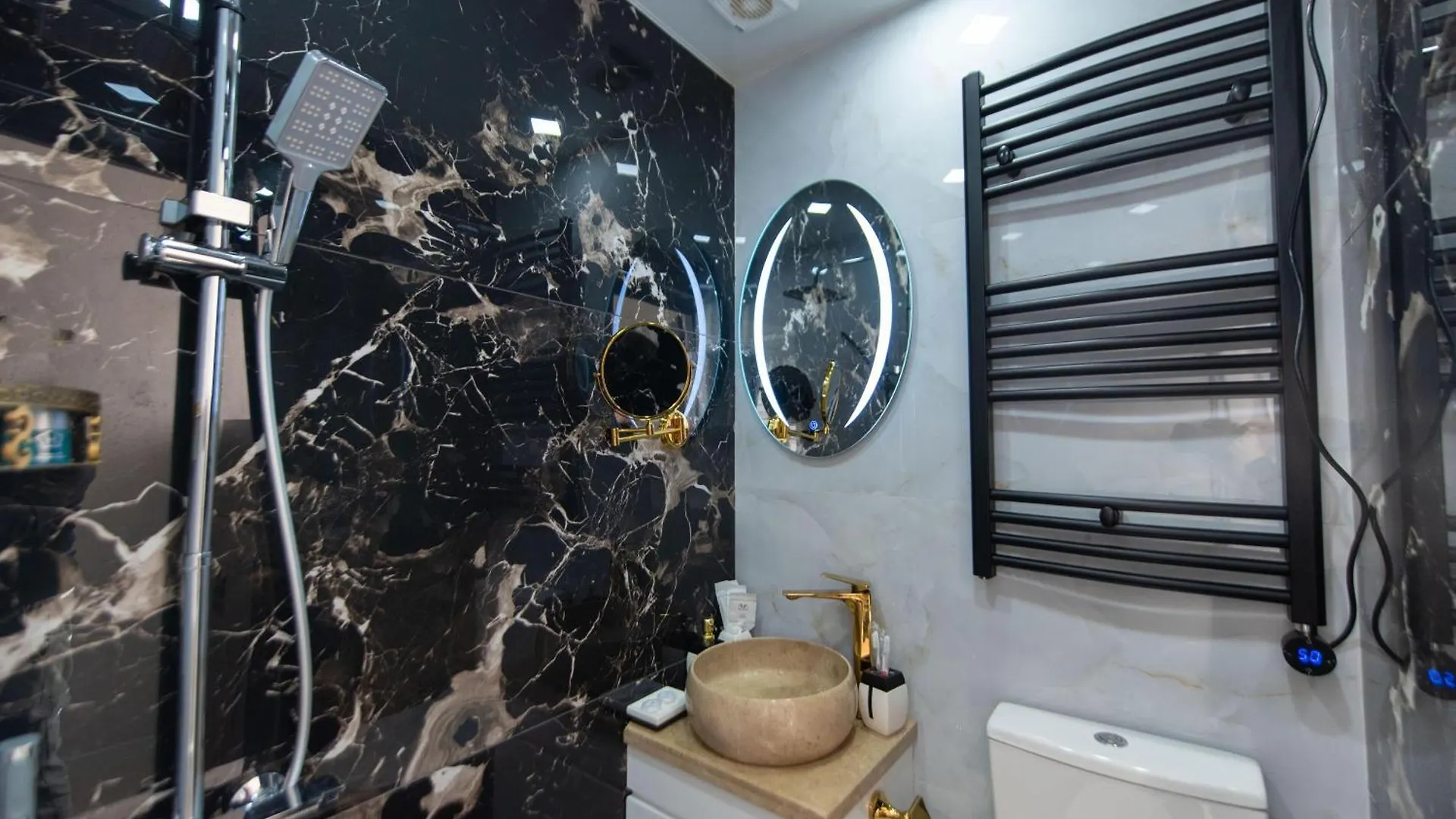 Apartment In Old Tbilisi